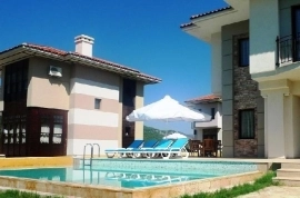 IZMIR CESME DE HAFTALIK KİRALIK ÖZEL HAVUZLU DUBLE