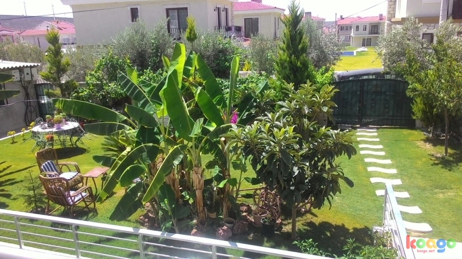 BODRUM ÇEŞME ALAÇATI DA DENİZE SIFIR UYGUN VE ÖZEL FİYATIYLA...DAİRE