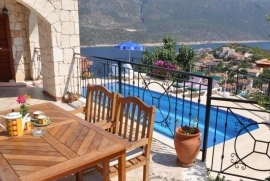 Antalya kaş cukurbag da tesettürlü ailler için özel havuzlu lüks kiralık villa