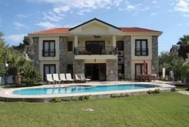 İzmir ceşme de havuzlu lüks kiralık villa