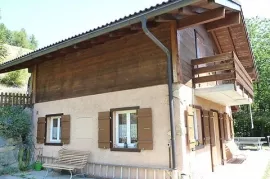 ABANTTA ŞÖMİNELİ GÜNLÜK KİRALIK DAĞ EVİ 