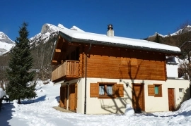 BADE KARTEPE DAĞ EVİ VİLLA